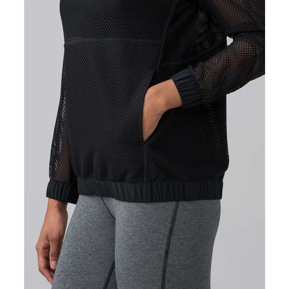 Lululemon Mesh On Mesh Pop Over in Black Sz 6 / 8 - Picture 5 of 10